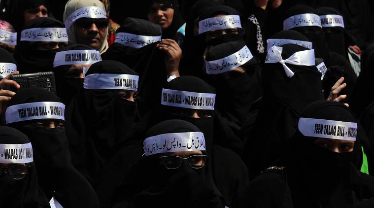 Mumbai: Silent protest by women against triple talaq bill | Mumbai News ...