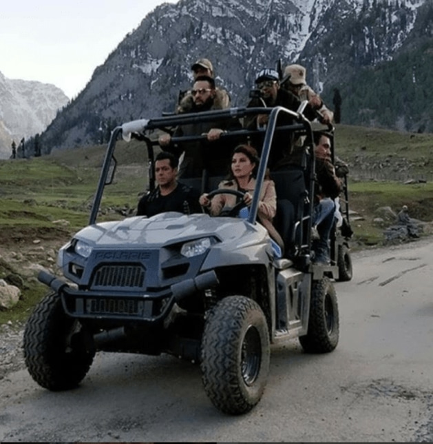 salman khan sONAMARG Jacqueline Fernandez