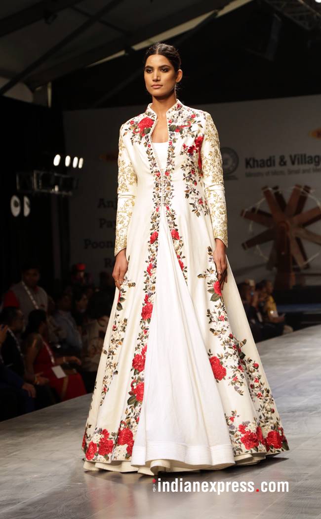 Khadi - Transcending Boundaries fashion show, khadi FDCI, Rohit Bal latest designs, Anju Modi latest designs, Payal Jain latest designs, Poonam Bhagat latest designs, indian express, indian express news