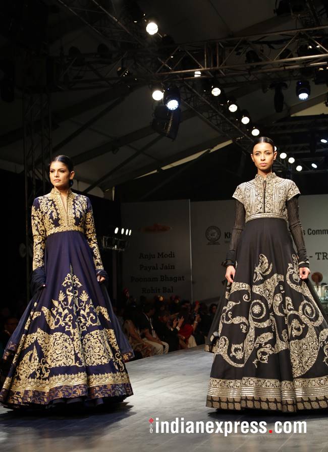 Khadi - Transcending Boundaries fashion show, khadi FDCI, Rohit Bal latest designs, Anju Modi latest designs, Payal Jain latest designs, Poonam Bhagat latest designs, indian express, indian express news