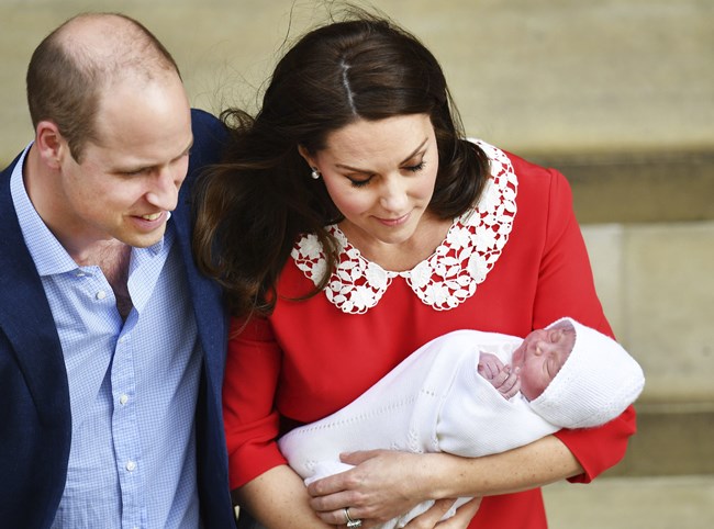 royal baby, royal baby 3, third royal baby, royal baby photo, third royal baby photos, royal baby first photos, kate middleton, prince william, kate middleton new baby photos, duchess of cambridge new baby photos, world news, indian express,