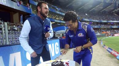 Sachin Tendulkar, Sachin Tendulkar birthday, Sachin Tendulkar Mumbai Indians, MI vs SRH, sports news, cricket, Indian Express