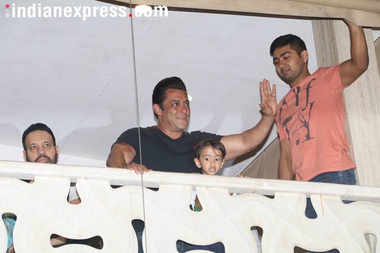 salman khan returns to Mumbai home