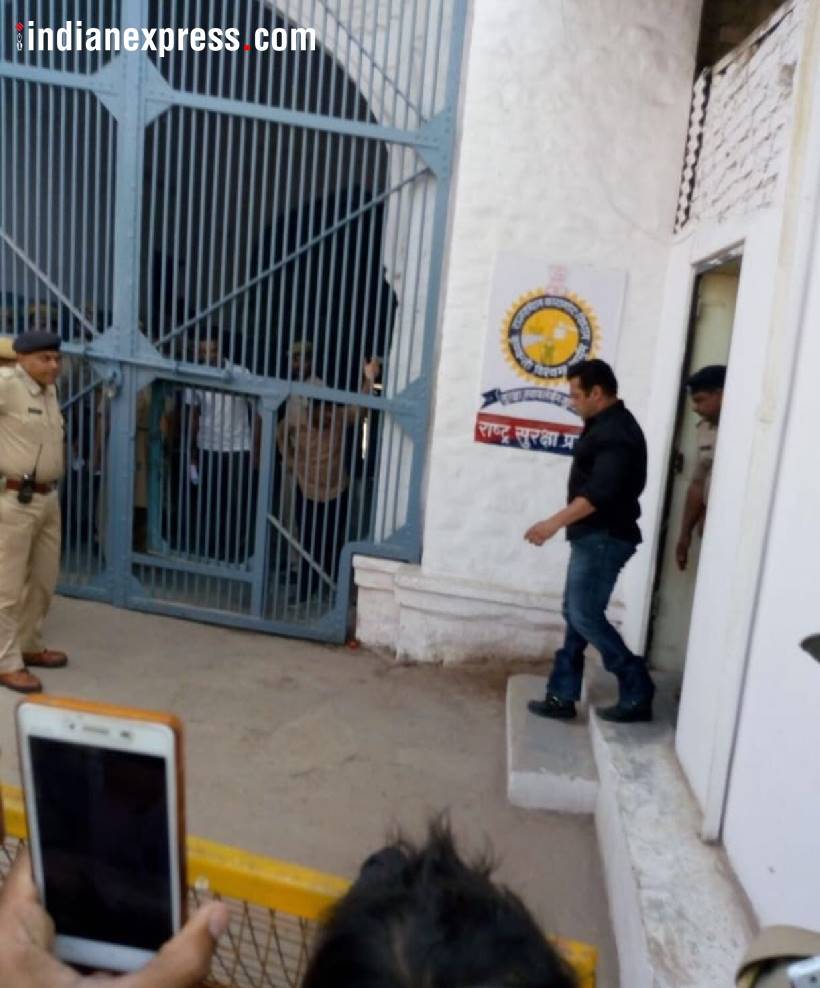 Salman Khan, Salman Khan verdict, Salman Khan in Jail, Salman Khan jail term, Jodhpur court, Bishnoi community, Bishnoi community celebrates, Salman khan photos, Indian express photos