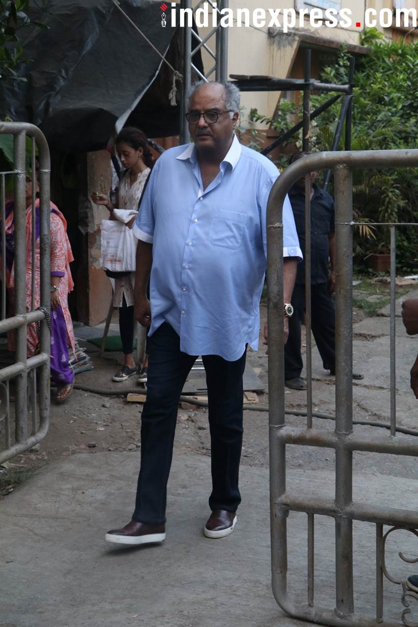 disha patani, ranveer singh, dhadak wrap up phoros. celeb spotting latest photos