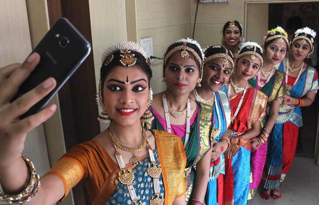 regional new year, bihu, baisakhi, vishu, Chithirai Thirunal, assamese new year, tamil new year, bengali new year, malayalam new year