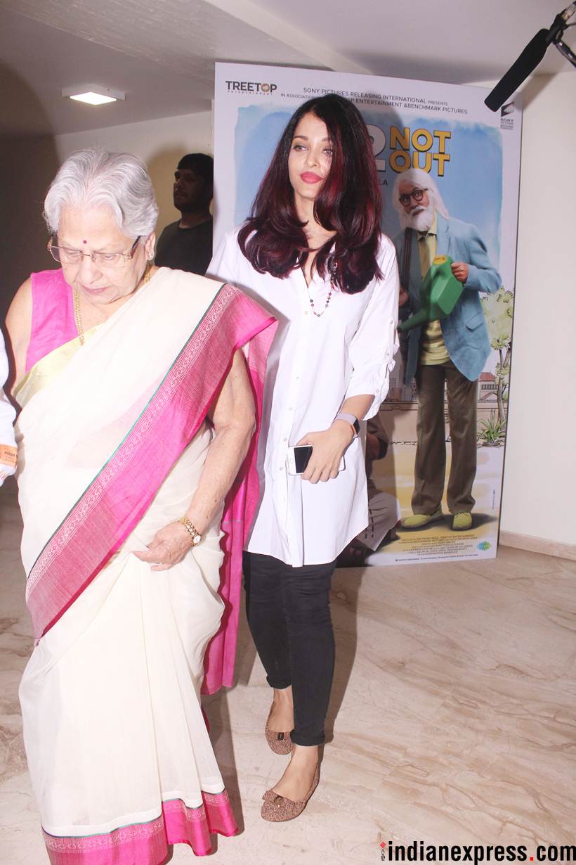 102 not out screening photos