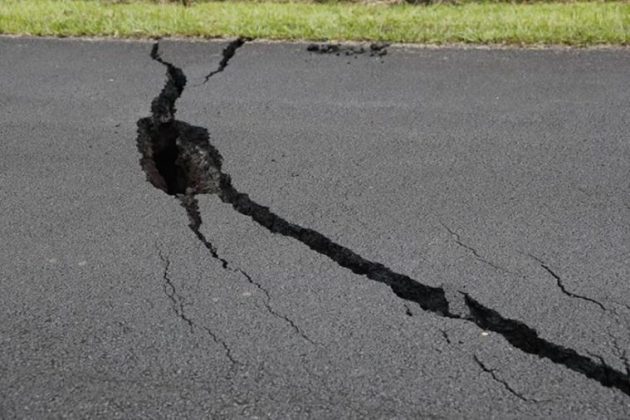 Hawaii's Kilauea volcano continues to keep residents on edge