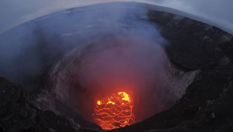 Hawaii's Kilauea volcano continues to keep residents on edge