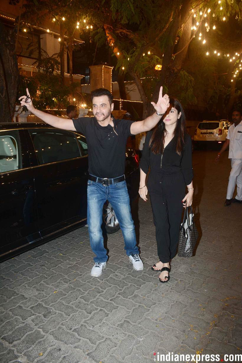 sanjay kapoor outside anil kapoor's house