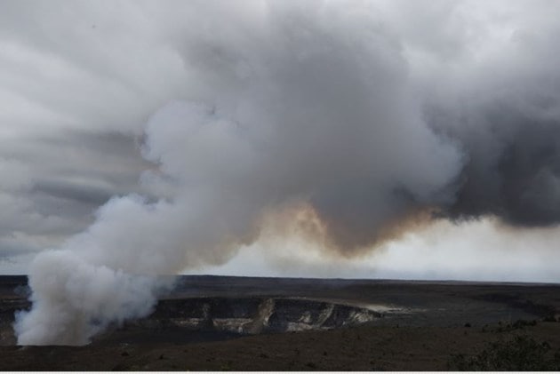 Hawaii's Kilauea volcano continues to keep residents on edge