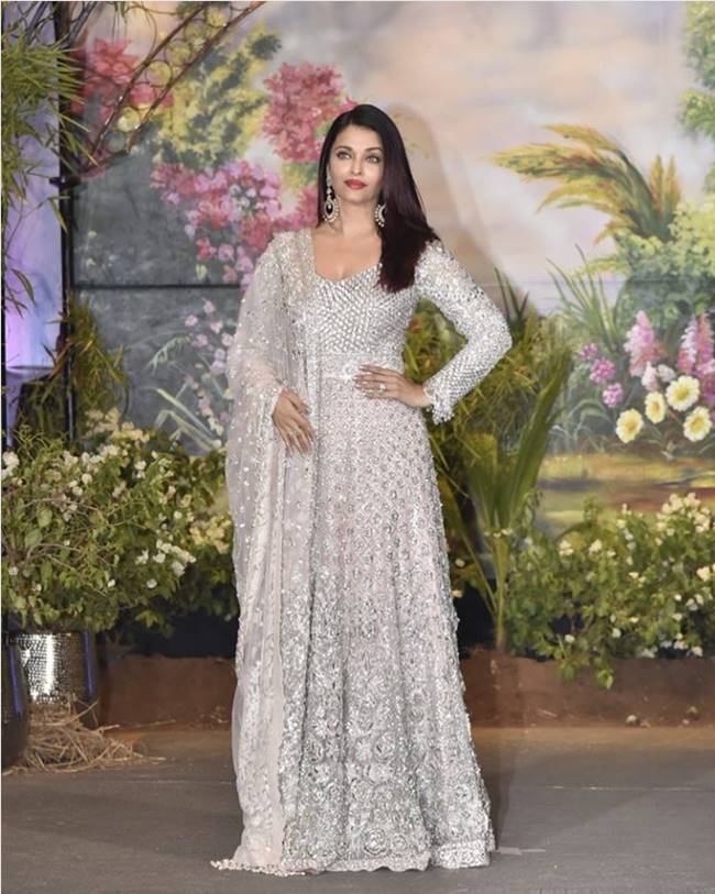 Fashion Hits and Misses of the Week, Kangana Ranaut, Deepika Padukone Deepika Padukone, huma quereshi, Aishwarya Bachchan, Alia Bhatt, Priyanka Chopra, Janhvi Kapoor, indian express