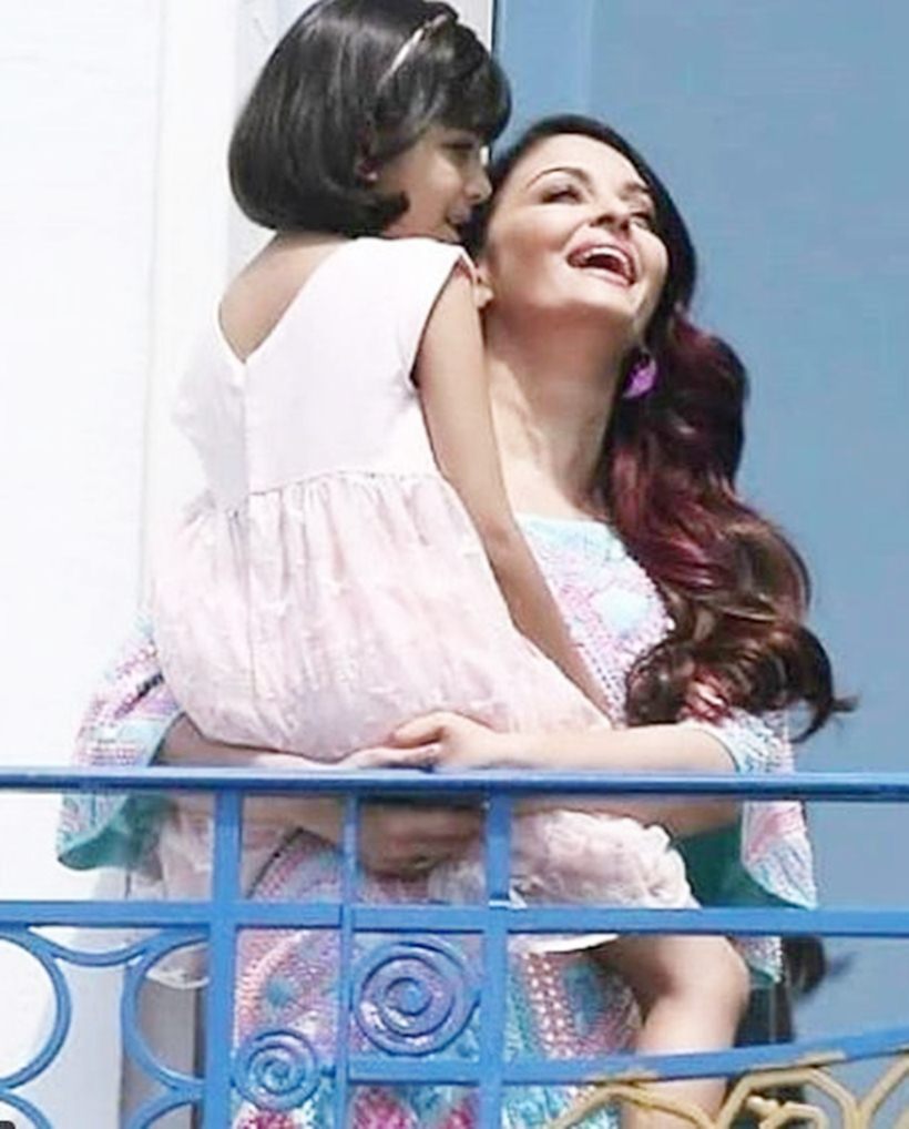 aishwarya rai bachchan with aradhya