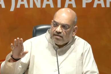 Amit Shah, Amit Shah Karnataka, Karnataka government, Indian national congress, Congress, JD(S), narendra Modi, Rahul Gandhi, PM Modi, Bharatiya janata Party, HD Kumaraswamy, Karnataka House, indian express news