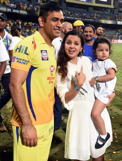 Sakshi Dhoni, wife of MS Dhoni, applies for fire-arms licence citing security reasons