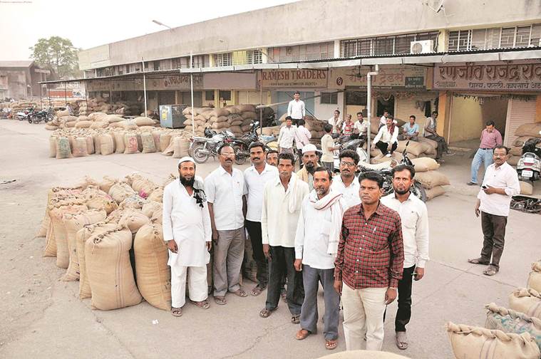 agriculture, farmers mandi, agriculture produce market, crop price, msp, maharashtra farmers, indian express