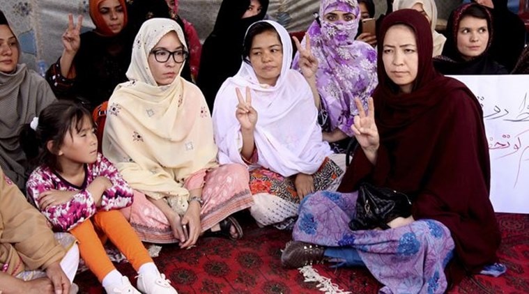 Pakistani lawyer ends protest after army reassures Shiites