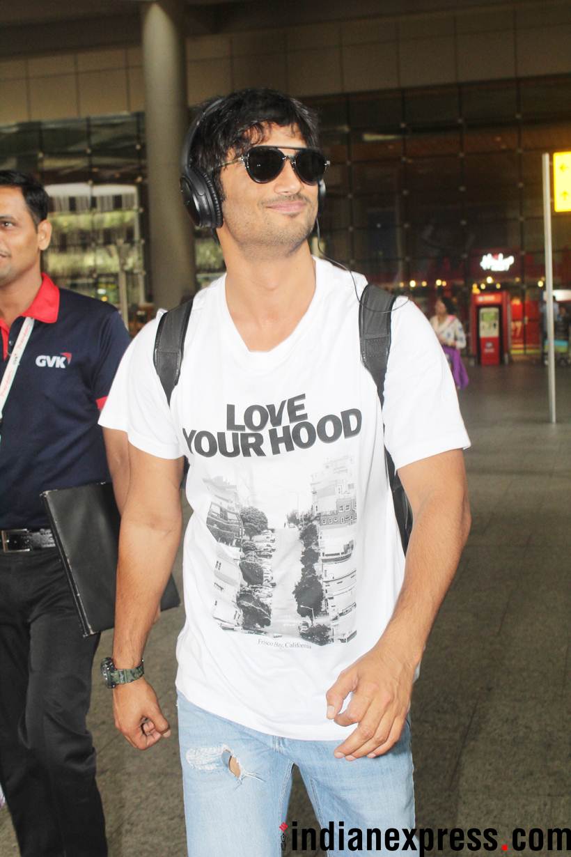 sushant singh rajput at airport