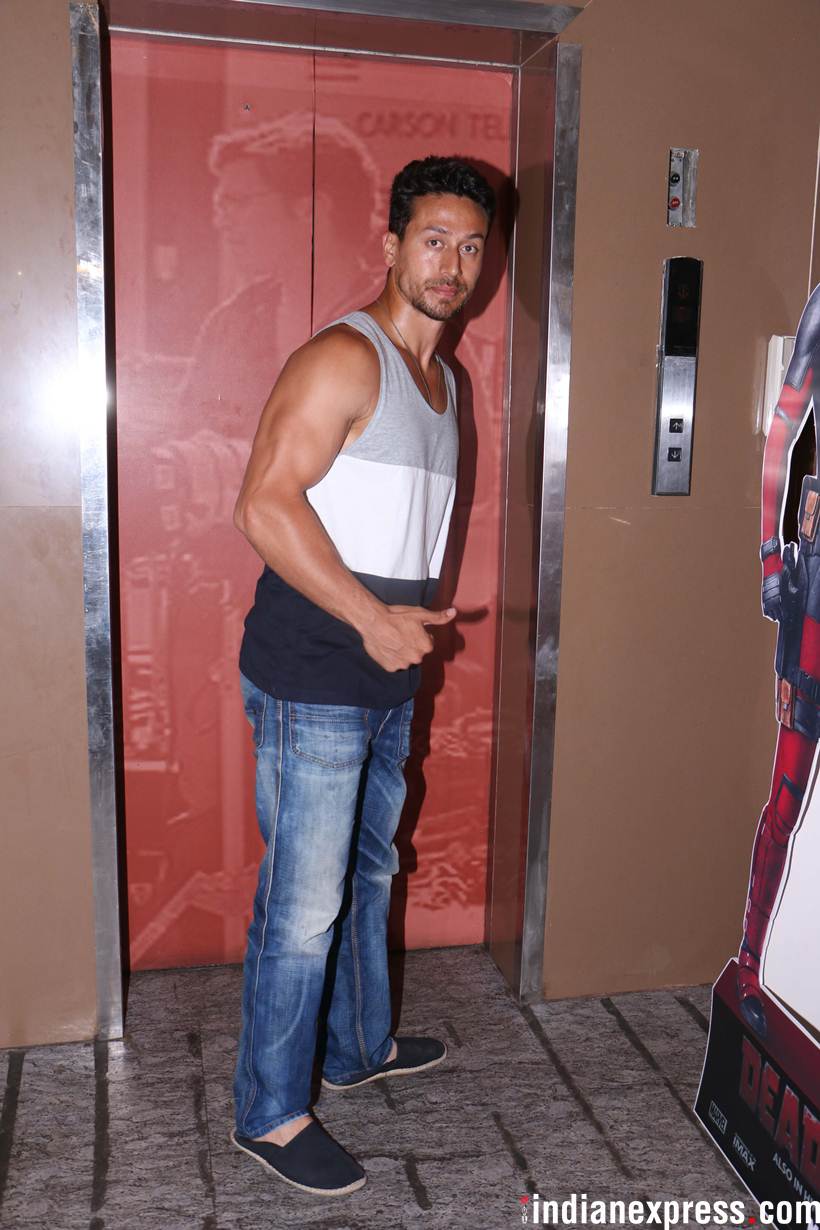 tiger shroff at juhu