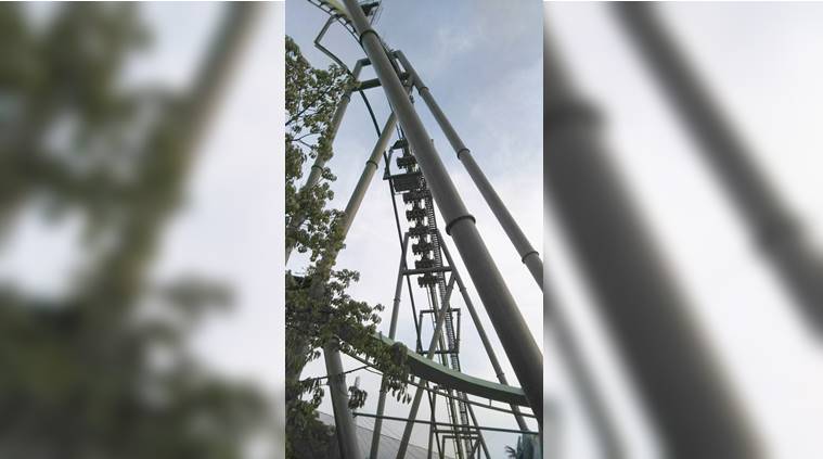 VIDEO Scary roller coaster STOPS mid ride people hang upside