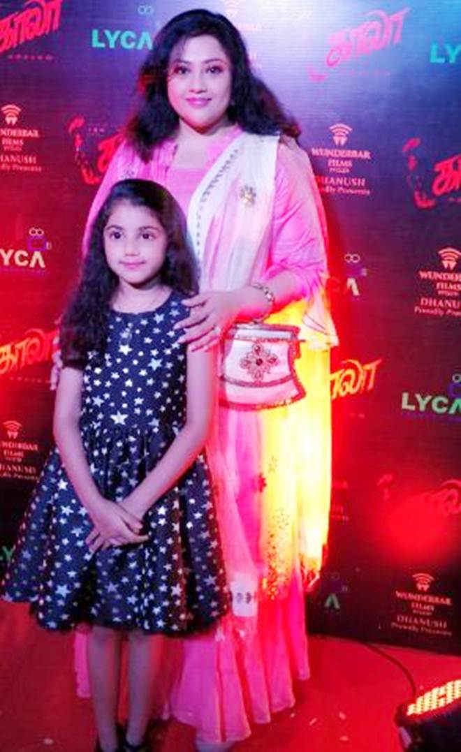 actor meena at kaala audio launch