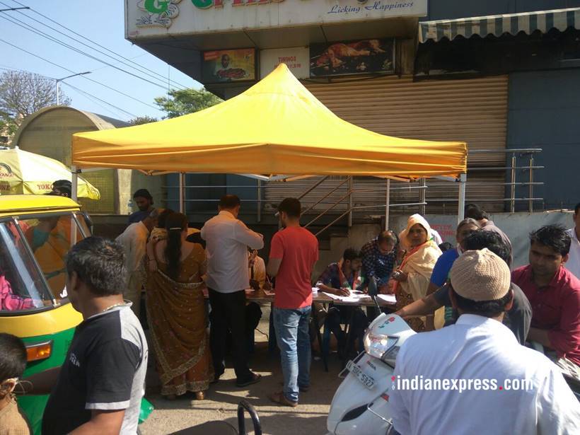 karnataka assembly election 2018, karnataka polls photos, karnataka voting images, bangalore voting pictures, ballots, voter turnout pics, indian express