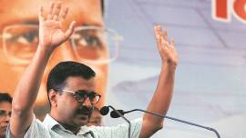 'Concerned over stubble burning', says Delhi Chief Minister Arvind Kejriwal in Punjab