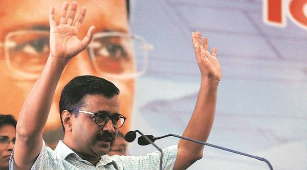 Shiv Sena asks Centre to allow Arvind Kejriwal government to work