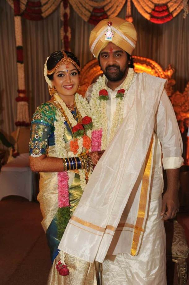 Meghana Raj and Chiranjeevi Sarja look picture perfect in their Hindu