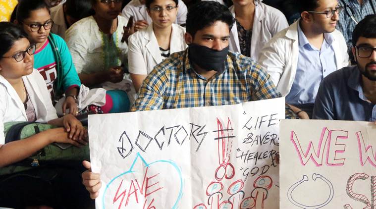 mumbai doctors protest, sion hospital protest, mumbai doctor assaulted, mumbai city news