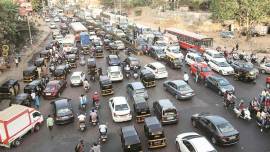 Mumbai commuters