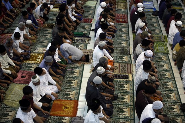 ramadan, ramzan, ramadan 2018, how muslims are observing ramadan, ramadan 2018 india, ramadan mubarak, ramadan quotes, ramadan wishes, ramadan 2018 date, ramadan 2018 time table, indian express, indian express news