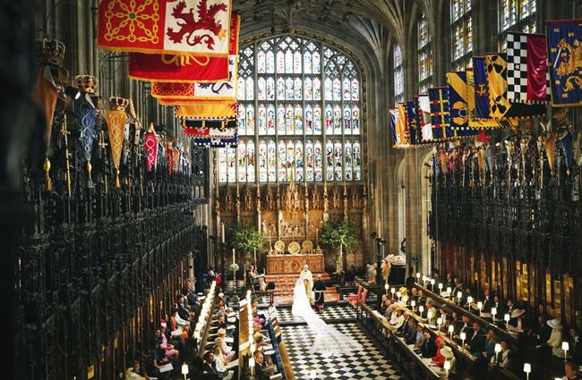 meghan markle, prince harry, royal wedding, royal wedding 2018, royal wedding photos, royal wedding images, meghan markle wedding photos, meghan markle wedding dress, harry meghan wedding pics,