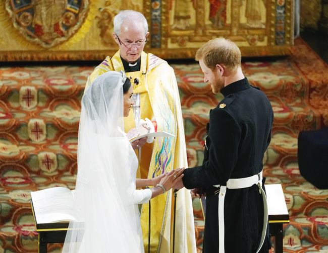 meghan markle, prince harry, royal wedding, royal wedding 2018, royal wedding photos, royal wedding images, meghan markle wedding photos, meghan markle wedding dress, harry meghan wedding pics,