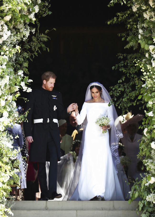 meghan markle, prince harry, royal wedding, royal wedding 2018, royal wedding photos, royal wedding images, meghan markle wedding photos, meghan markle wedding dress, harry meghan wedding pics,