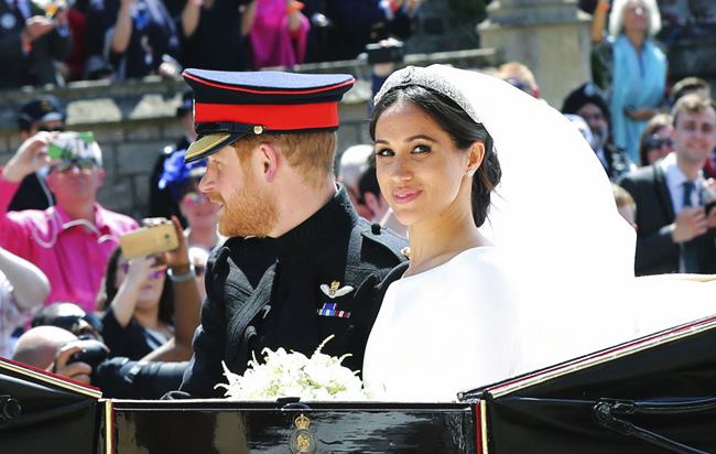 meghan markle, prince harry, royal wedding, royal wedding 2018, royal wedding photos, royal wedding images, meghan markle wedding photos, meghan markle wedding dress, harry meghan wedding pics,