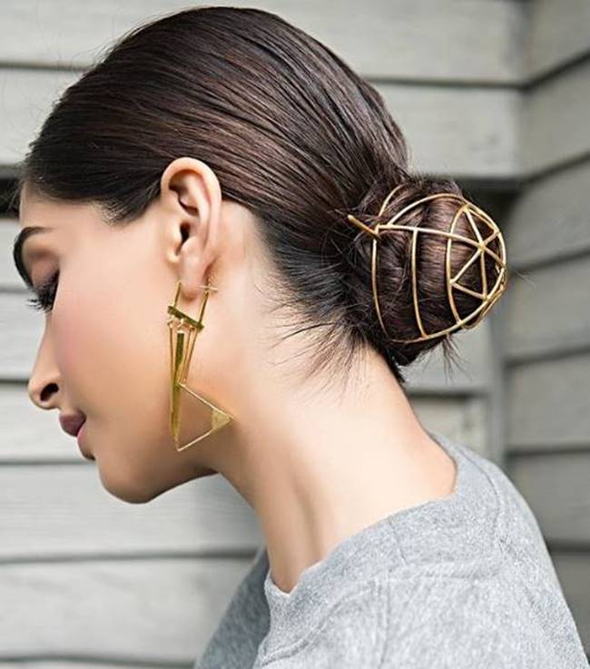 Sonam Kapoor, Sonam Kapoor wedding, Sonam Kapoor wedding photos, Sonam Kapoor wedding dress, Sonam Kapoor hairstyles, Sonam Kapoor interesting hairstyles, Sonam Kapoor fashion, Sonam Kapoor latest photos, indian express, indian express news