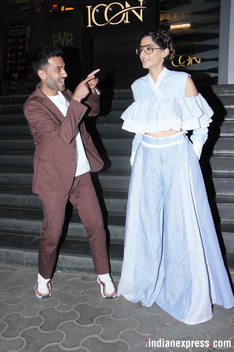 sonam kapoor and anand ahuja at veere di wedding screening