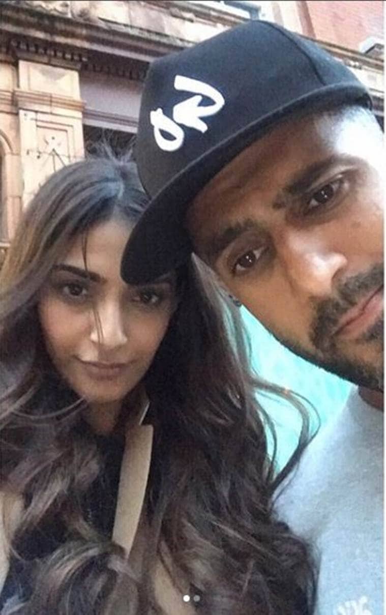 sonam kapoor anand ahuja photos 