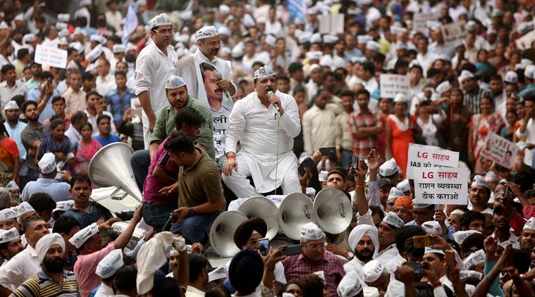 AAP dharna Highlights: After Kejriwal, Kerala CM Vijayan 