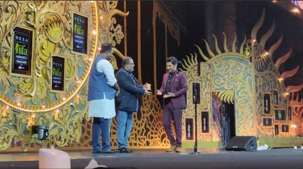 Manoj Muntashir iifa awards 2018