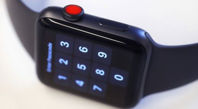 Apple, Apple Watch, Apple Watch crown, Apple Watch Force Touch, Apple Watch button to be static, Apple Watch Gen 4, Apple Watch 4, Apple Watch button problem