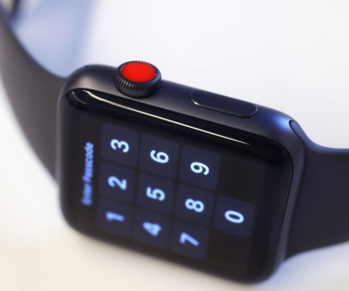 apple watch series 3 buttons