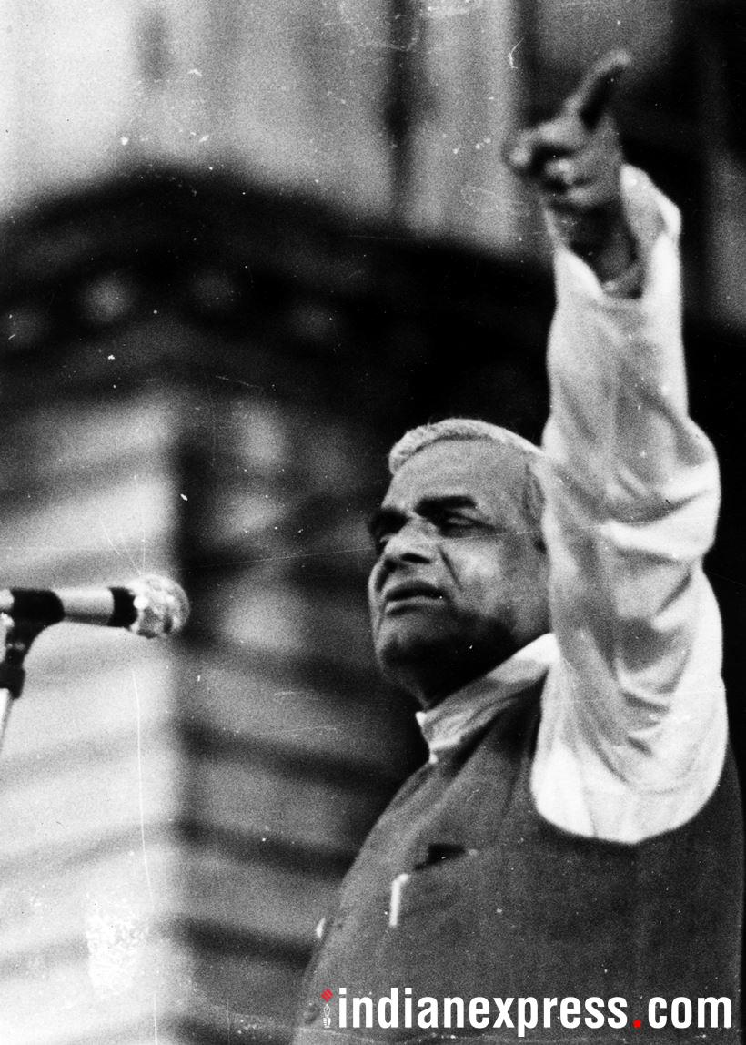 Atal Bihari Vajpayee, Atal Bihari Vajpayee photos, Vajpayee rare photos, Vajpayee health, Vajpayee death, BJP leader Vajpayee, Former Prime Minister, AIIMS, India news, Indian Express news