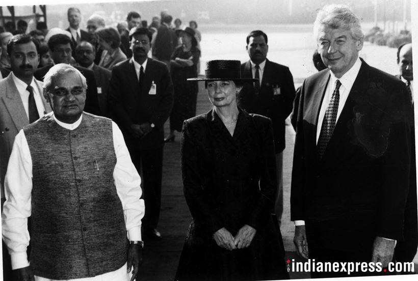 Atal Bihari Vajpayee, Atal Bihari Vajpayee photos, Vajpayee rare photos, Vajpayee health, Vajpayee death, BJP leader Vajpayee, Former Prime Minister, AIIMS, India news, Indian Express news