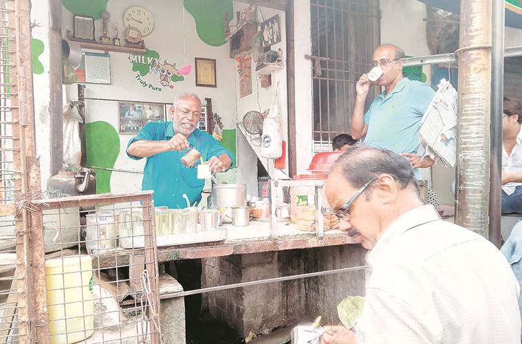 After burst of fame by meeting PM Modi, Cuttack tea-seller back on hunt for funds