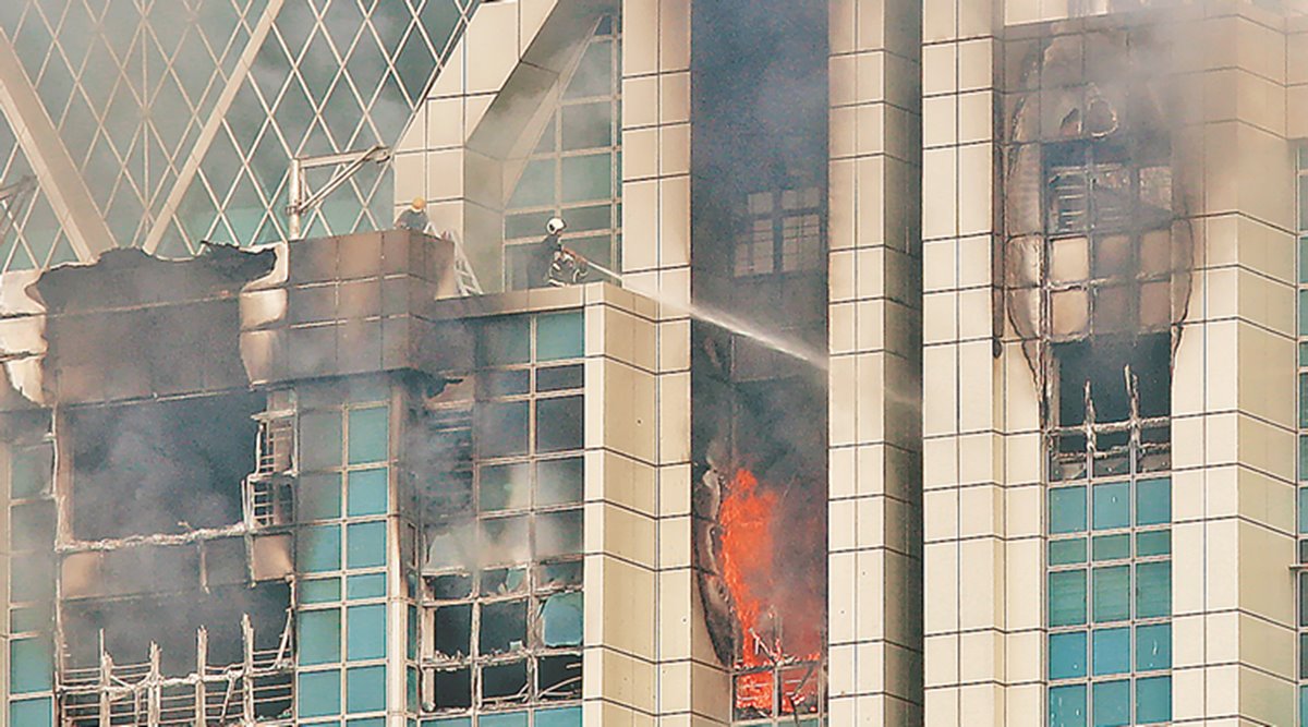 Mumbai Major fire breaks out at Beaumonde Towers doused after