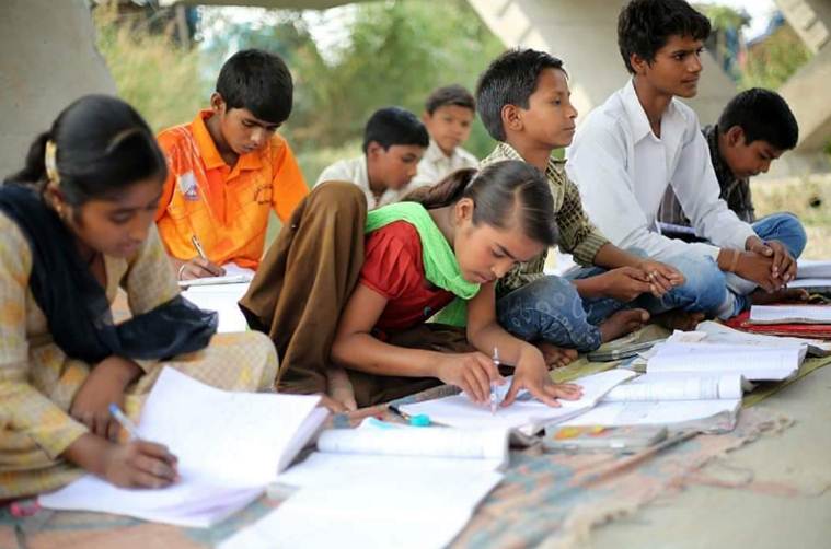 delhi, metro slab classrooms, delhi education, delhi government schools, delhi students, delhi schools, mayur vihar, flyover classes, delhi news, indian express