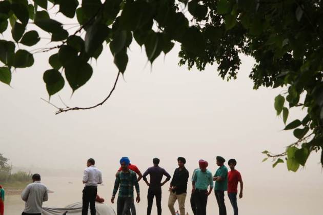 People are advised to remain indoors as the current situation is likely to cause discomfort or breathing difficulties. (Express photo/Jasbir Malhi)