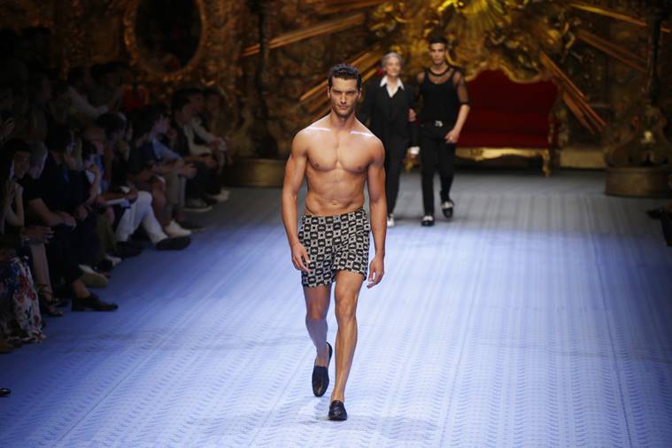Naomi Campbell, Wizkid close the Dolce and Gabbana 2019 men's Milan Fashion  Show in 'gangsta' style | Lifestyle News,The Indian Express
